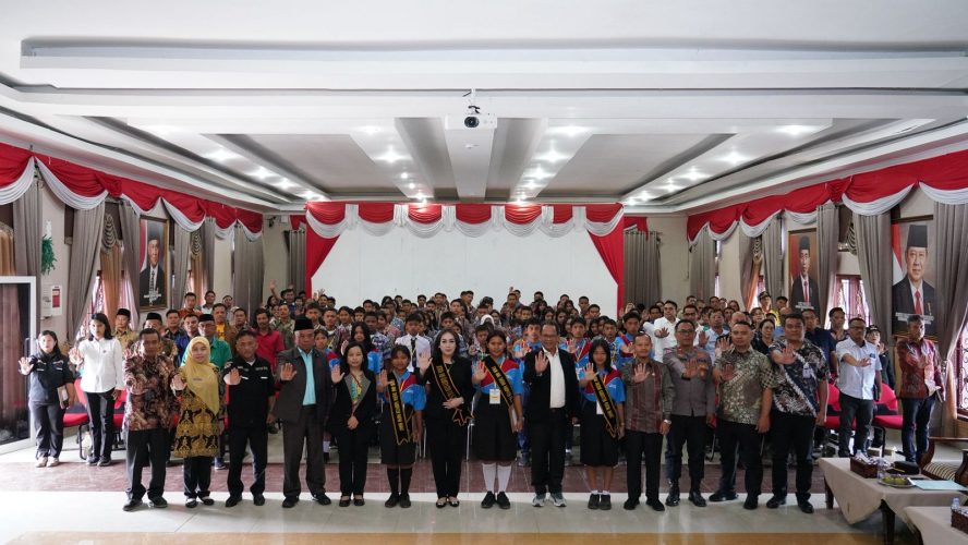 Bupati Pakpak Bharat ” Pemerintah Pakpak Bharat Akan Terus Mendorong Perwujudan Komitmen Dalam Perlindungan Anak