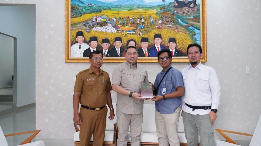 Bupati Pakpak Bharat Menerima Kunjungan Tim Deputi Tata Lingkungan dan Sumber Daya Alam dari Kementrian Lingkungan Hidup