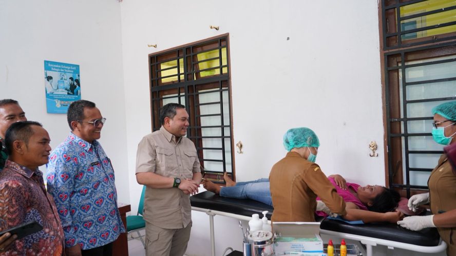 Bupati Pakpak Bharat Membuka Fasilitasi Infeksikasi dan Integrasi Pelayanan KB/KR di Wilayah Khusus