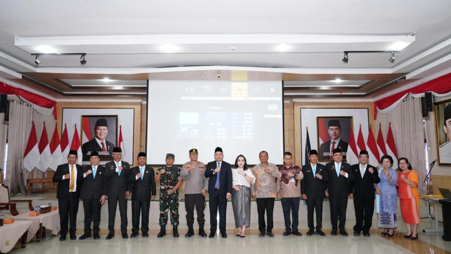Bupati Pakpak Bharat Melantik dan Mengukuhkan Tujuh Pejabat Pimpinan Tinggi Pratama di Lingkungan Pemerintah Pakpak Bharat