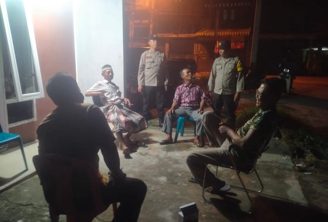 Pastikan Situasi Kamtibmas Aman Dan Kondusif, Polresta Deli Serdang Patroli Dan Sambang Poskamling