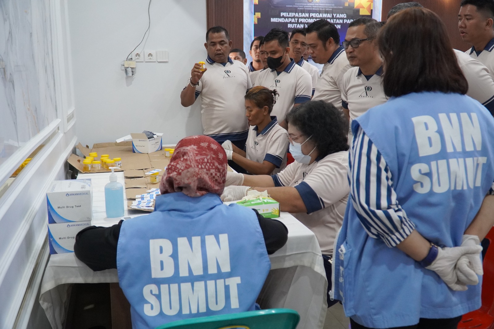Tes Urine Pegawai Dan Warga Binaan Rutan Kelas I Medan, Wujud Komitmen Perangi Narkoba
