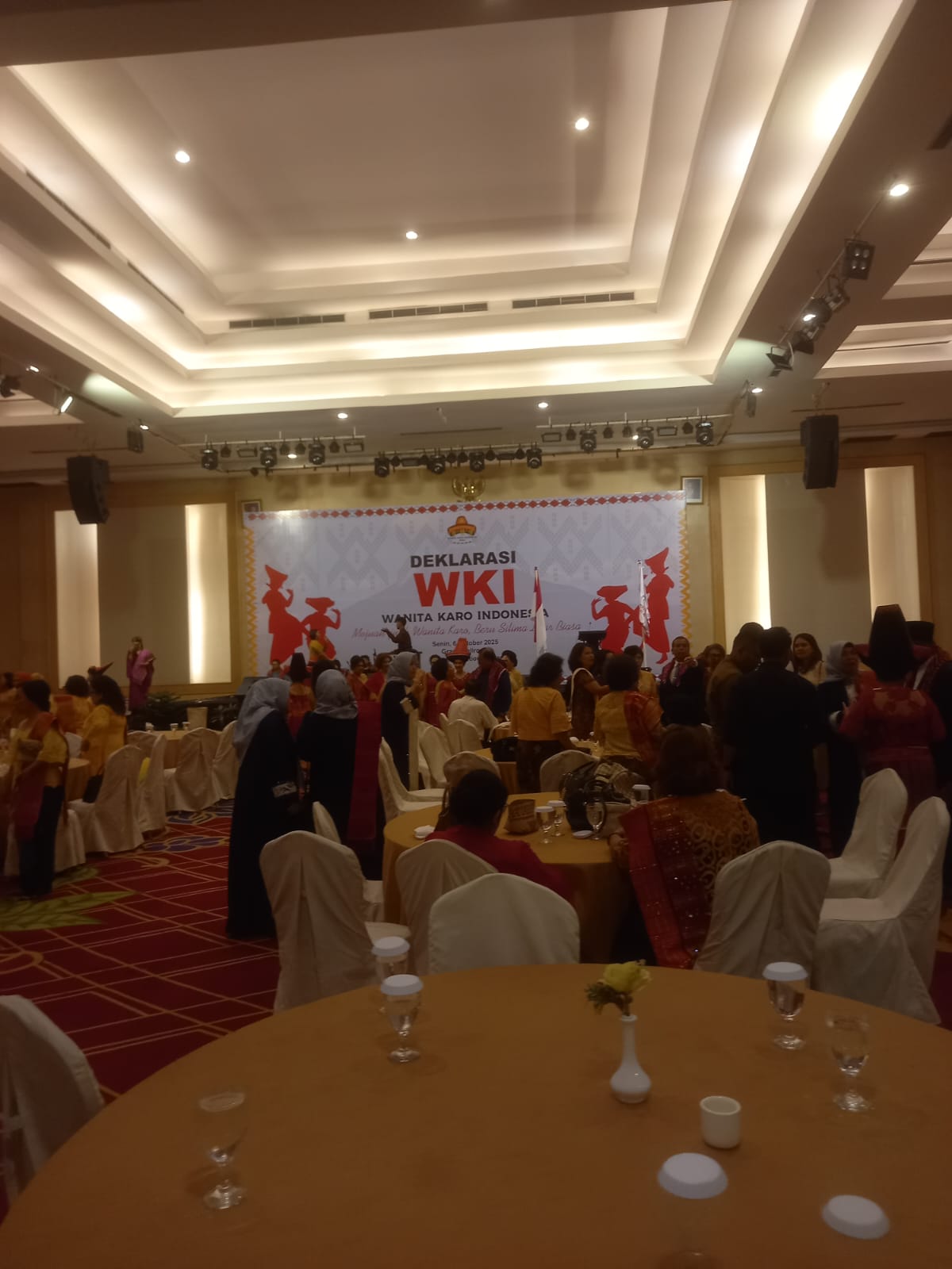 Antonius Ginting Dan Badikenita Sitepu Hadiri Deklarasi Dan Pelantikan Pengurus Wanita Karo Indonesia 2025-2030