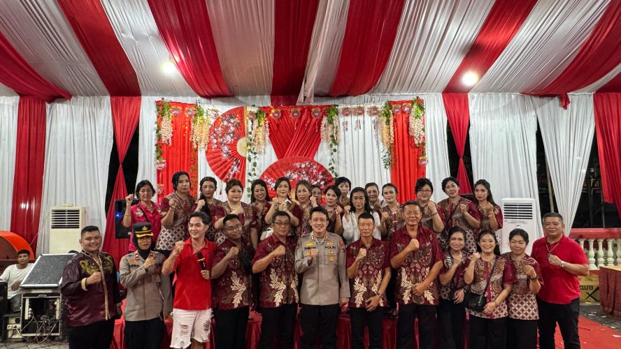 KAPOLRES BINJAI BERSAMA PJU DAN KAPOLSEK KUNJUNGI VIHARA SETIA BUDDHA BINJAI