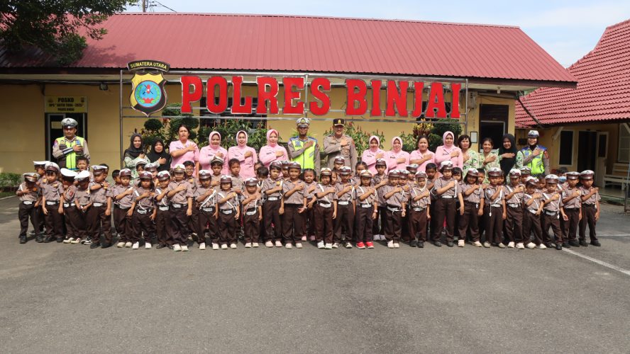 Kapolres Binjai Sambut Murid TK Kemala Bhayangkari 05 Binjai Dalam Rangka Ekstrakurikuler