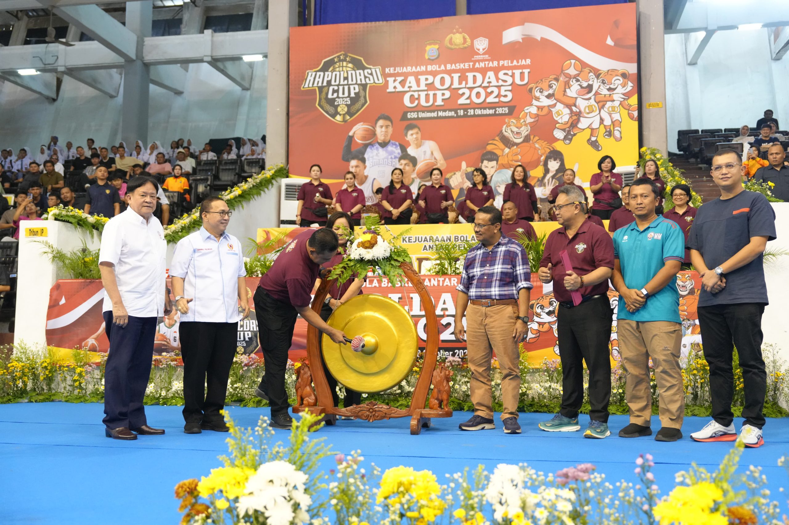 Kapolda Sumut Buka Kejuaraan Bola Basket Antar Pelajar “Kapoldasu Cup 2025” di UNIMED