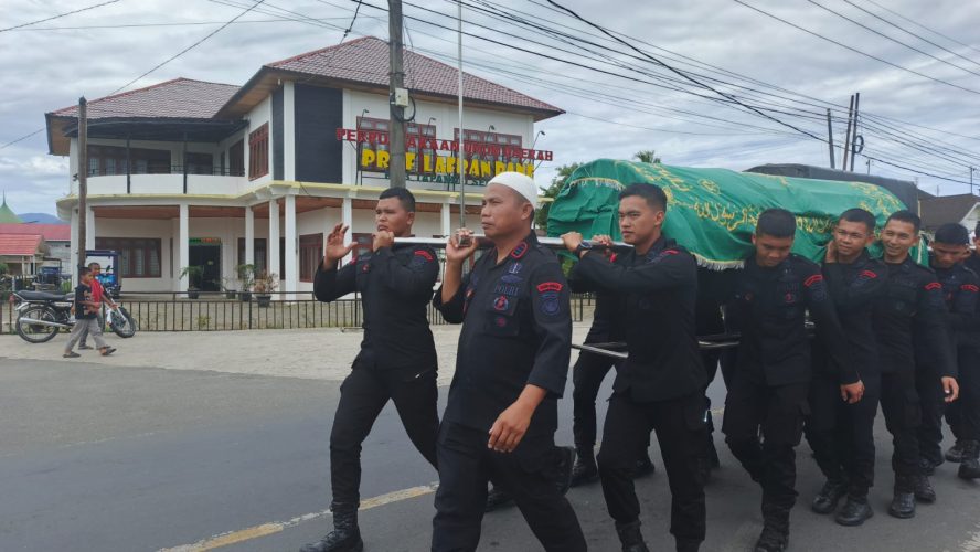 Wujud Kepedulian Brimob Untuk Masyarakat: Batalyon C Pelopor Satuan Brimob Polda Sumut Bantu Warga Kurang Mampu Dan Ringankan Duka Keluarga Berbelasungkawa