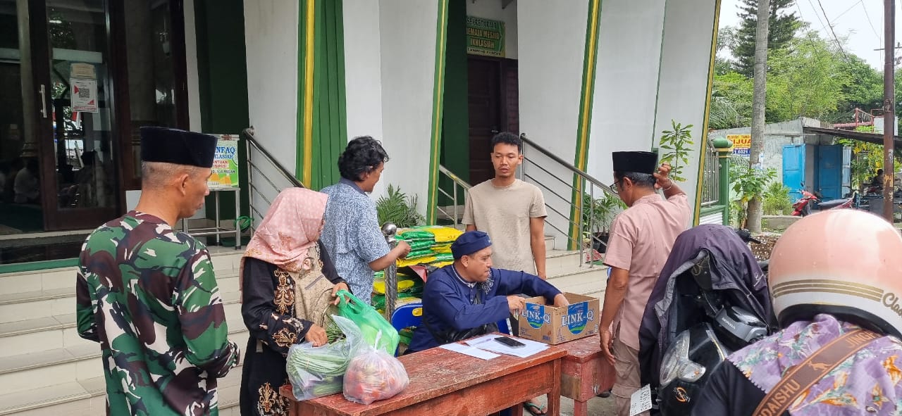 Satgaswil Sumut Densus 88 AT Polri Bersama Polda Sumut Dan Ex Napiter Sukseskan Gerakan Pangan Murah Untuk Masyarakat Sumatera Utara