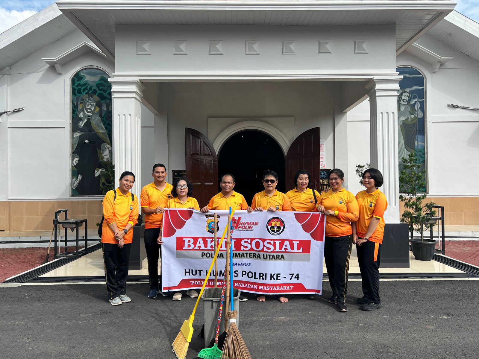 Sambut HUT Humas Polri Ke-74, Bidhumas Polda Sumut Tebar Kepedulian Lewat Bakti Religi