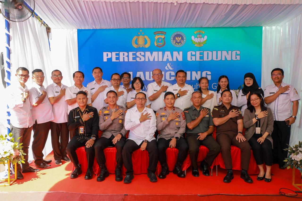 Polri Hadir Untuk Generasi Sehat: Polda Sumut Resmikan Dapur SPPG Polres Tapanuli Utara
