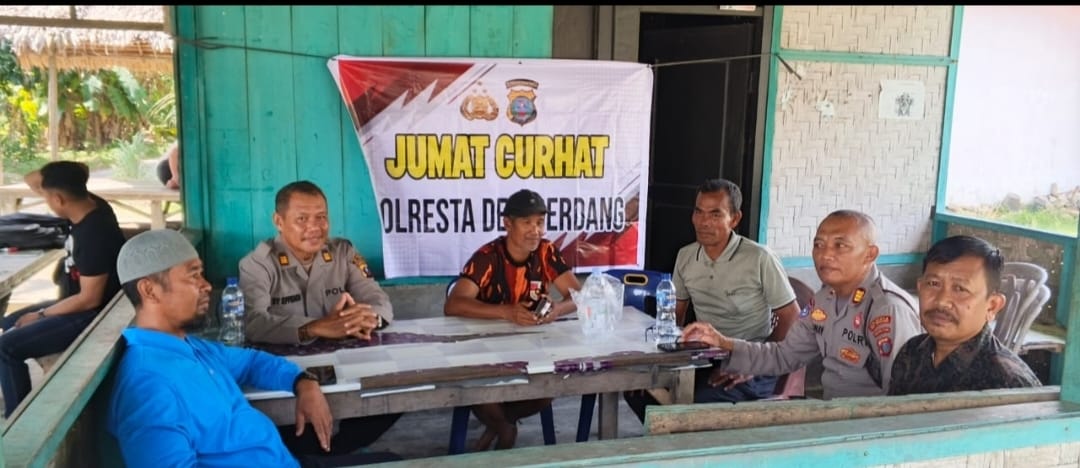 Melalui Program Jumat Curhat, Polresta Deli Serdang  Tingkatkan Silaturahmi Masyarakat
