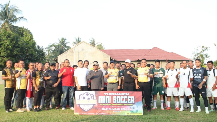 Kapolres Sergai Buka Turnamen Mini Soccer Piala Kapolres 2025