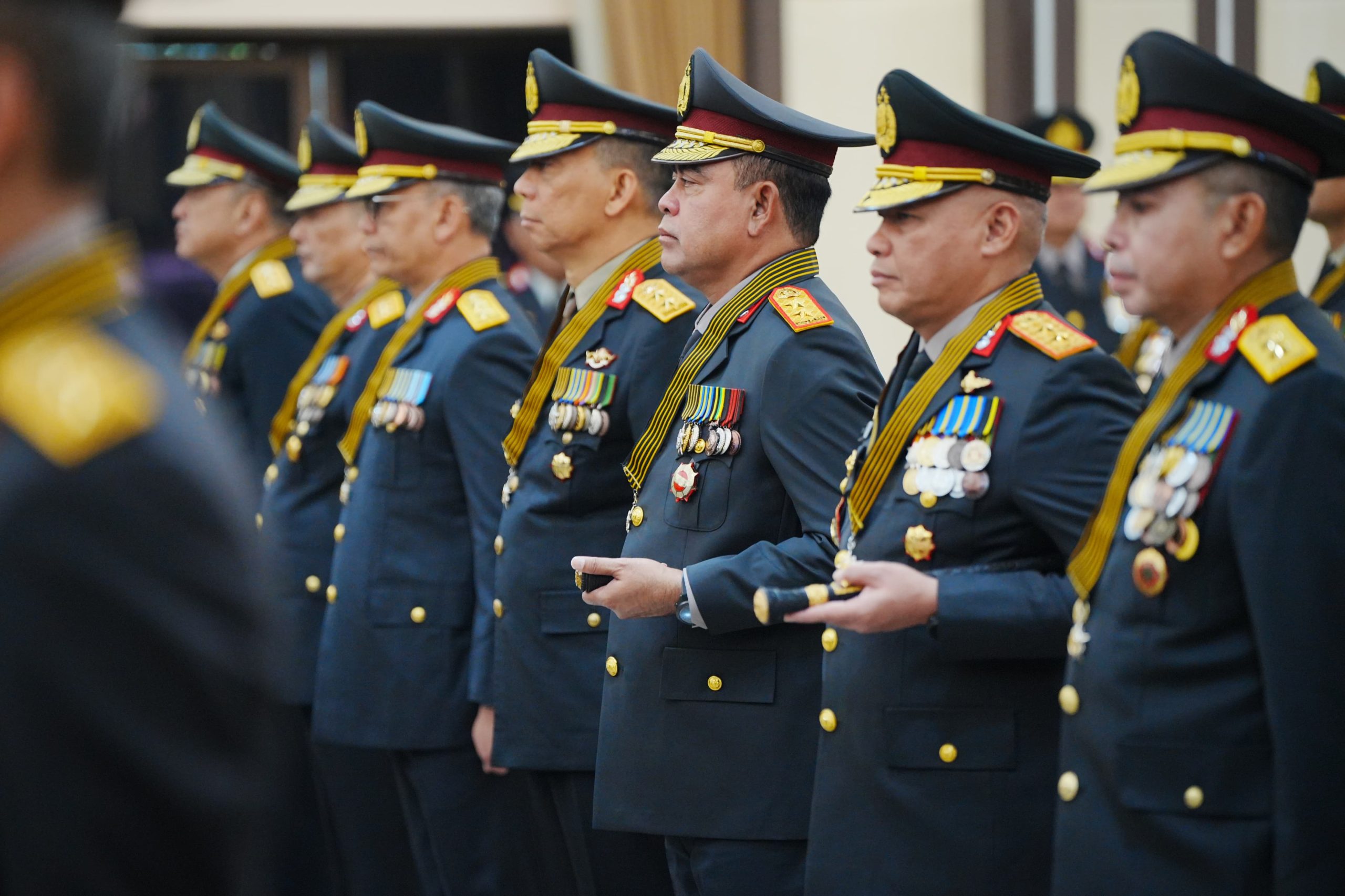 Kapolda Sumut Irjen Pol Whisnu Hermawan Terima Tanda Kehormatan Bintang Bhayangkara Pratama Dari Kapolri