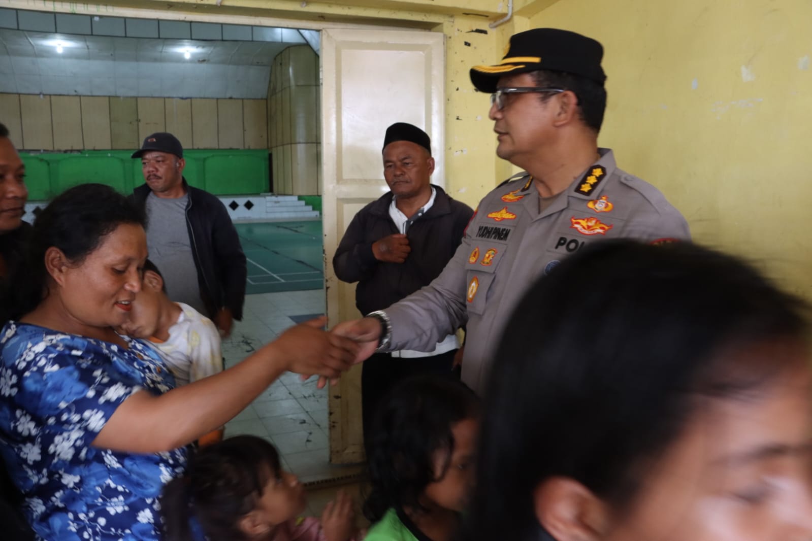 Polda Sumut Dan Polres Dairi Dampingi Kepulangan Masyarakat Parbuluan VI Dengan Situasi Aman Dan Kondusif