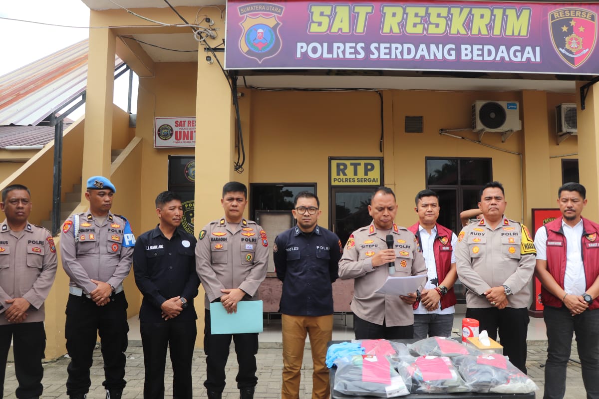 Polres Sergai Dan Labfor Polda Sumut Ungkap Kasus Penemuan Tulang Belulang Manusia Yang Ditemukan Di Dalam Pohon Aren