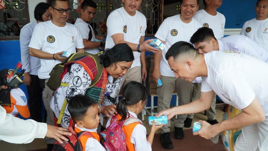 Imipas Peduli, Rutan Kelas I Medan Salurkan Bantuan Renovasi Toilet Dan Susu Untuk Siswa SD & SMP Taruna Karya