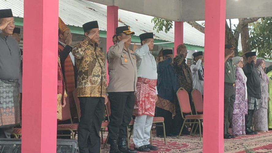 Peringati Upacara HUT Guru Nasional Tahun 2025, Kasi Humas: Dukung Pendidikan Di Indonesia Yang Berkualitas