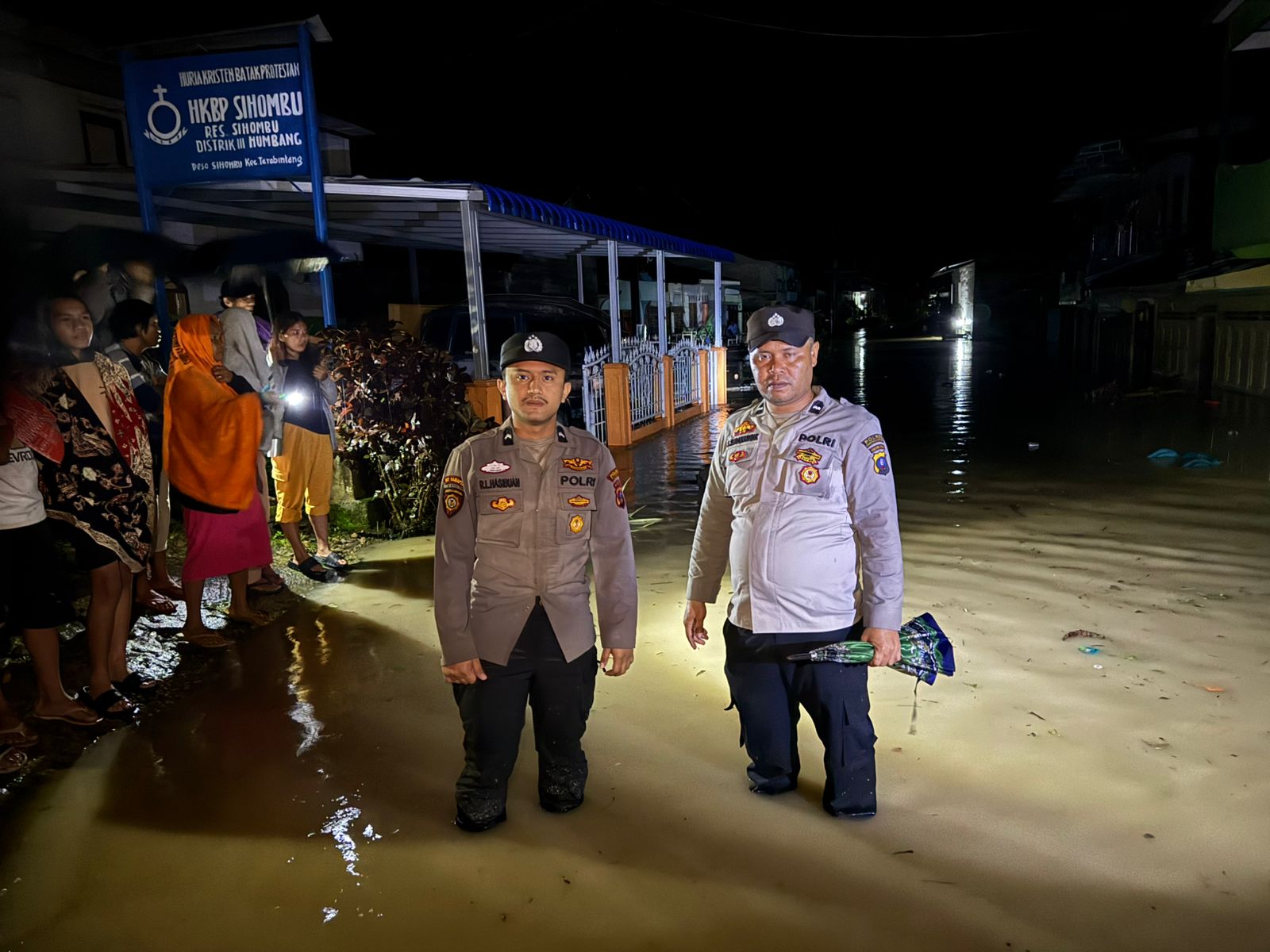 Derasnya Hujan Sebabkan Bencana di Humbahas, Polsek Parlilitan Polres Humbanhas Tetap Siaga