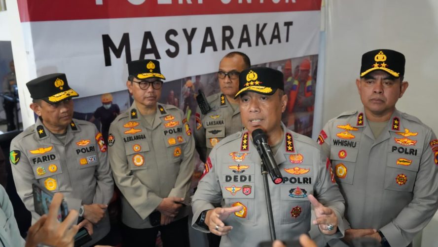 Tinjau Lokasi Bencana Aceh-Sumatera, Wakapolri Pastikan Layanan Kepolisian Pulih Dan Penanganan Bencana Diperkuat