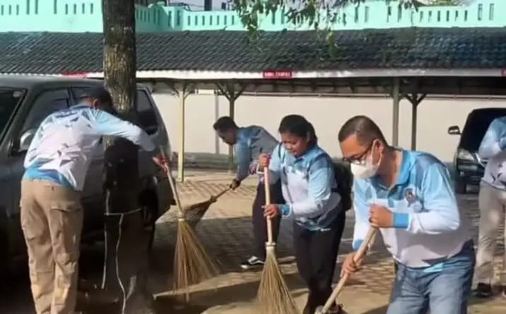 Terdampak Banjir, Rutan Kelas I Medan Gelar Gotong Royong Bersama Bersihkan Area Kantor Dan Ruang Kerja