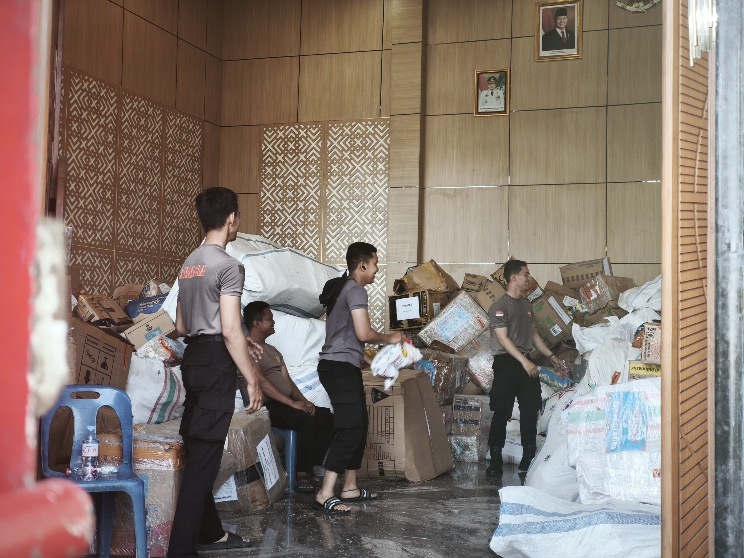 Akpol 90 “Dhira Brata” Kirim Bantuan 25 Ton Beras Dan Ribuan Logistik, Polda Sumut Fasilitasi Penyaluran Ke Aceh Tamiang