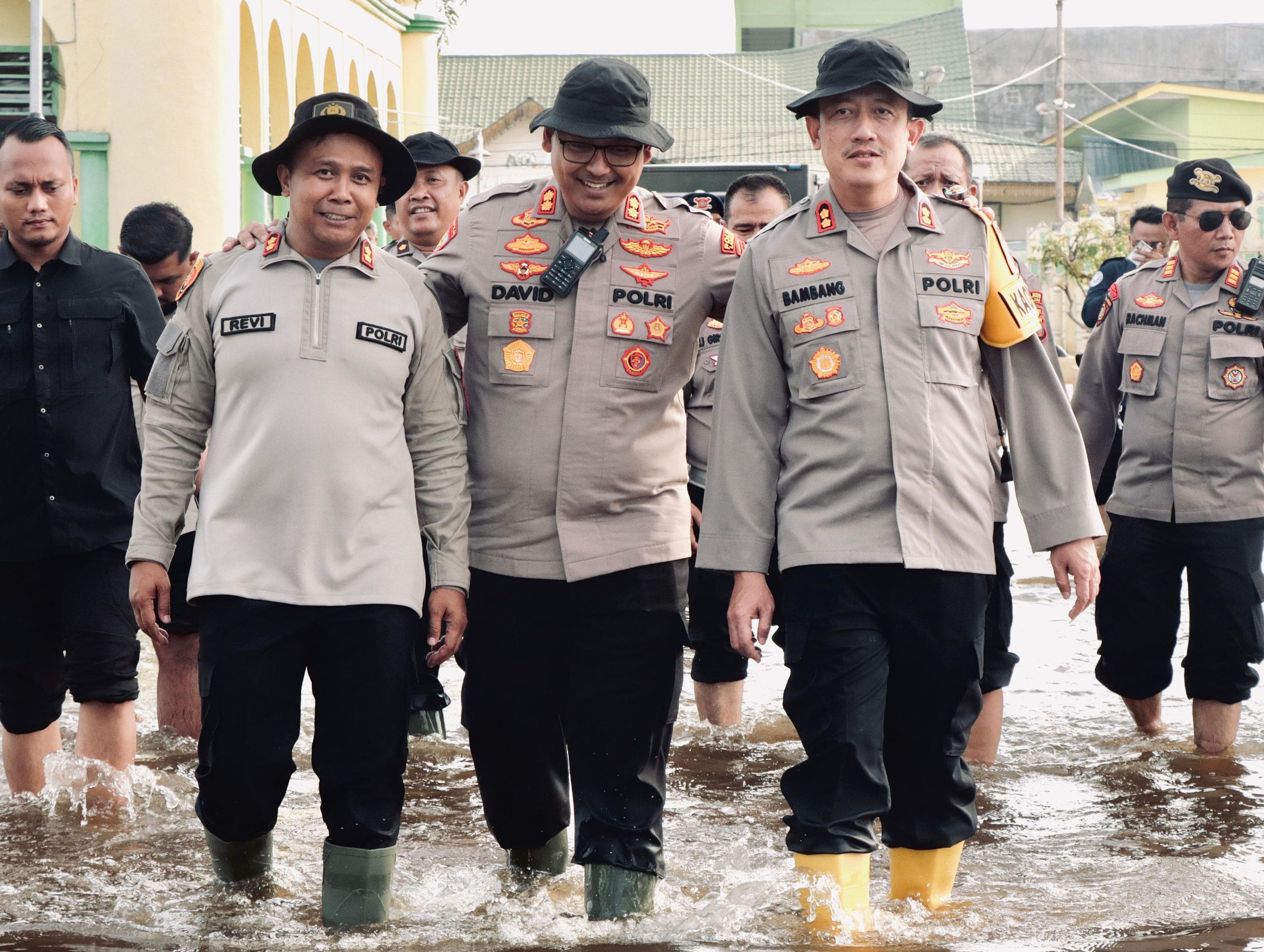 Polres Binjai Kolaborasi Dengan Polres Asahan Berikan Bantuan Untuk Warga Tanjung Pura