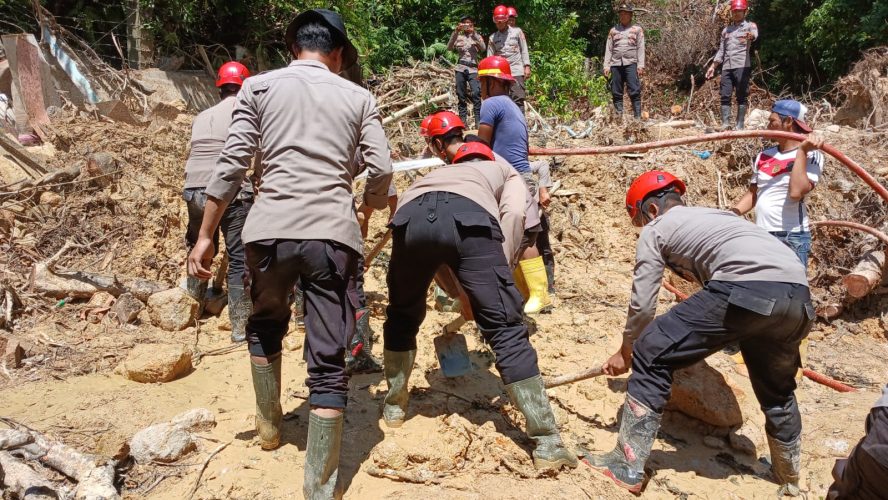 Tim K-9 Polri Maksimalkan Pencarian Korban Longsor di Sibolga, Polda Sumut : Upaya Terus Dimaksimalkan