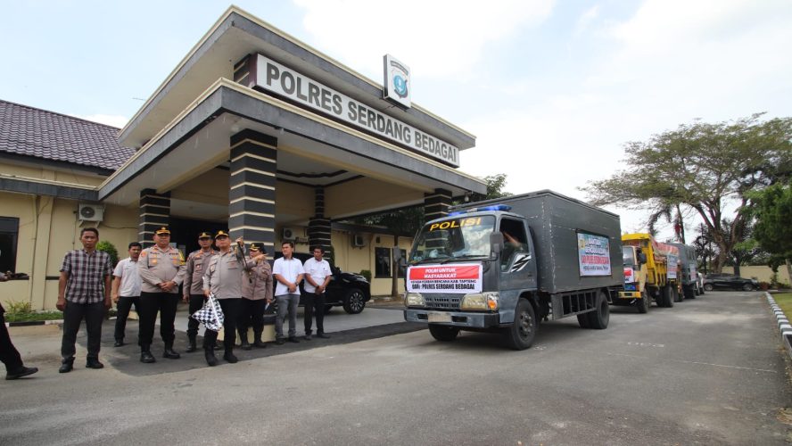 Kapolres Sergai Berangkatkan Bantuan Sembako Untuk Korban Bencana Alam di Langkat, Sibolga, Dan Tapanuli Tengah