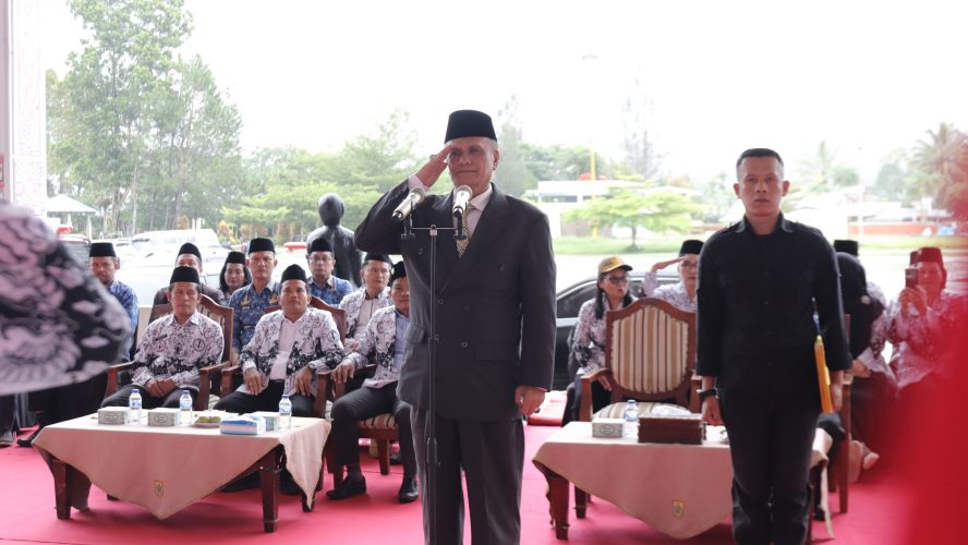 Pemkab Pakpak Bharat Melaksanakan Upacara Peringatan Hari Guru Nasional Tahun 2025