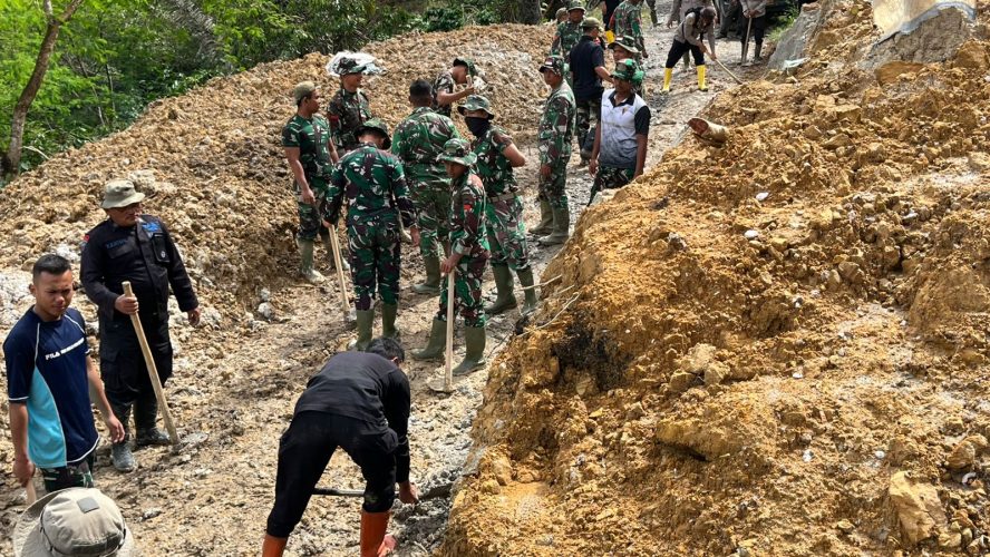 Jalan Kampung Baru Sipirok Kembali Terbuka, Respons Cepat Brimob Cegah Lumpuhnya Mobilitas Warga