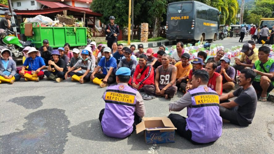 Pemberian Bantuan Dan Trauma Healing Bagi Korban Banjir Dan Tanah Longsor Di Sibolga