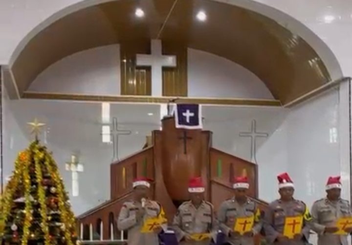 Polri Hadirkan Damai Sejahtera Natal Bagi Korban Longsor Di Tapanuli Utara