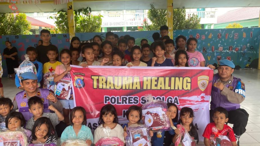 Polda Sumut Hadir Pulihkan Harapan Anak-anak Korban Banjir Dan Longsor Di Sibolga