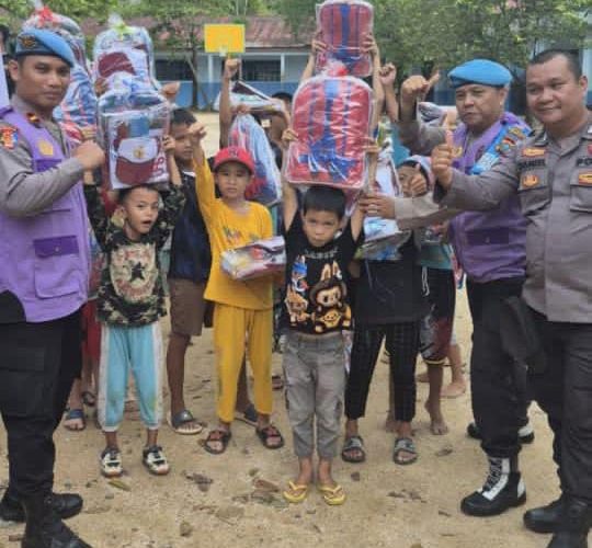 Tas Dan Tawa Baru Untuk Anak-Anak Sibolga, Polda Sumut Pulihkan Trauma Pascabencana