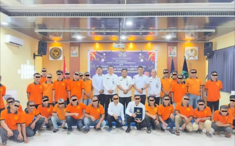 Lapas Tebing- Tinggi Berikan Remisi Terhadap 61 Orang Warga Binaannya Dalam Rangka Menyambut Hari Raya Natal 2025.