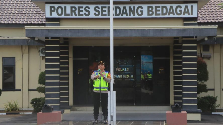 Polres Sergai Gelar Apel Persiapan Pengamanan Perayaan Malam Tahun Baru 2026, Wakapolres : Mari Doakan Saudara Kita Satu Provinsi Di Tapanuli Tengah, Sibolga, Tapanuli Selatan, Aceh Tamiang