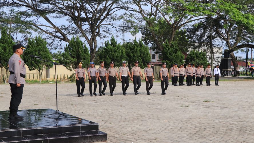 Kapolres Sergai  Pimpin Upacara Kenaikan Pangkat, 51 Personel Polres Sergai Naik Pangkat