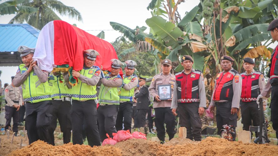 Polres Sergai Turut Brrduka Cita Atas Wafatnya Alm. Purnawirawan Polri Kompol H. Ahmad Yani Siregar, SH
