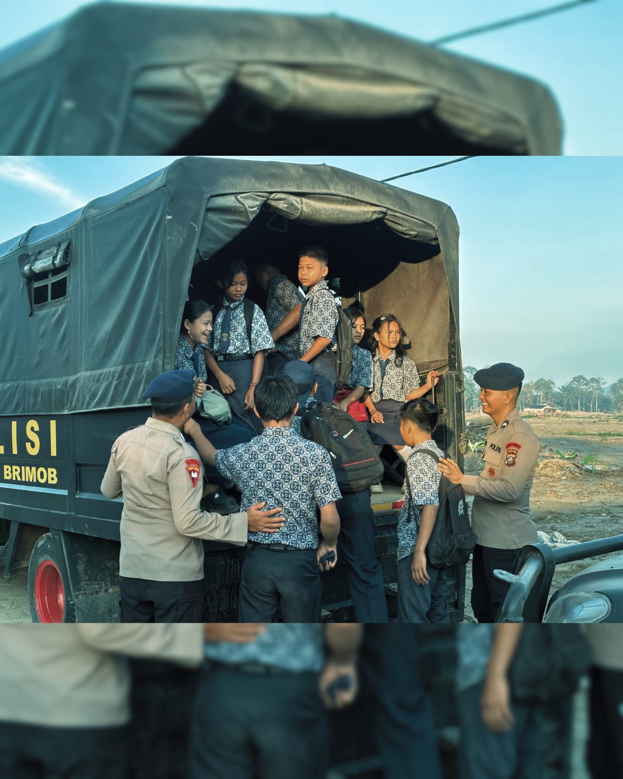 Peduli Masa Depan, Brimob Polda Sumut Antar Anak Sekolah Terdampak Banjir Bandang Di Batang Toru