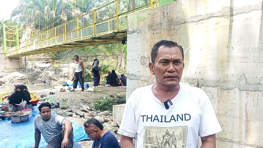 ‎Prioritaskan Ekonomi Rakyat, Kepala Desa Silau Padang Resmikan Jembatan Gantung Paletokan sebagai Urat Nadi Baru Dusun Terisolir.