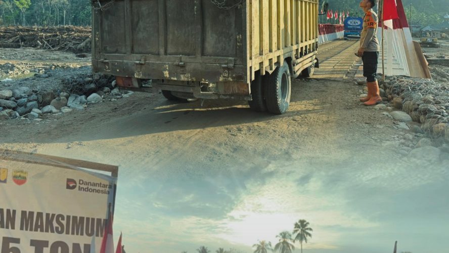 Personel Brimob Kawal Akses Jalan Darurat Desa Garoga Demi Kelancaran Mobilitas Warga