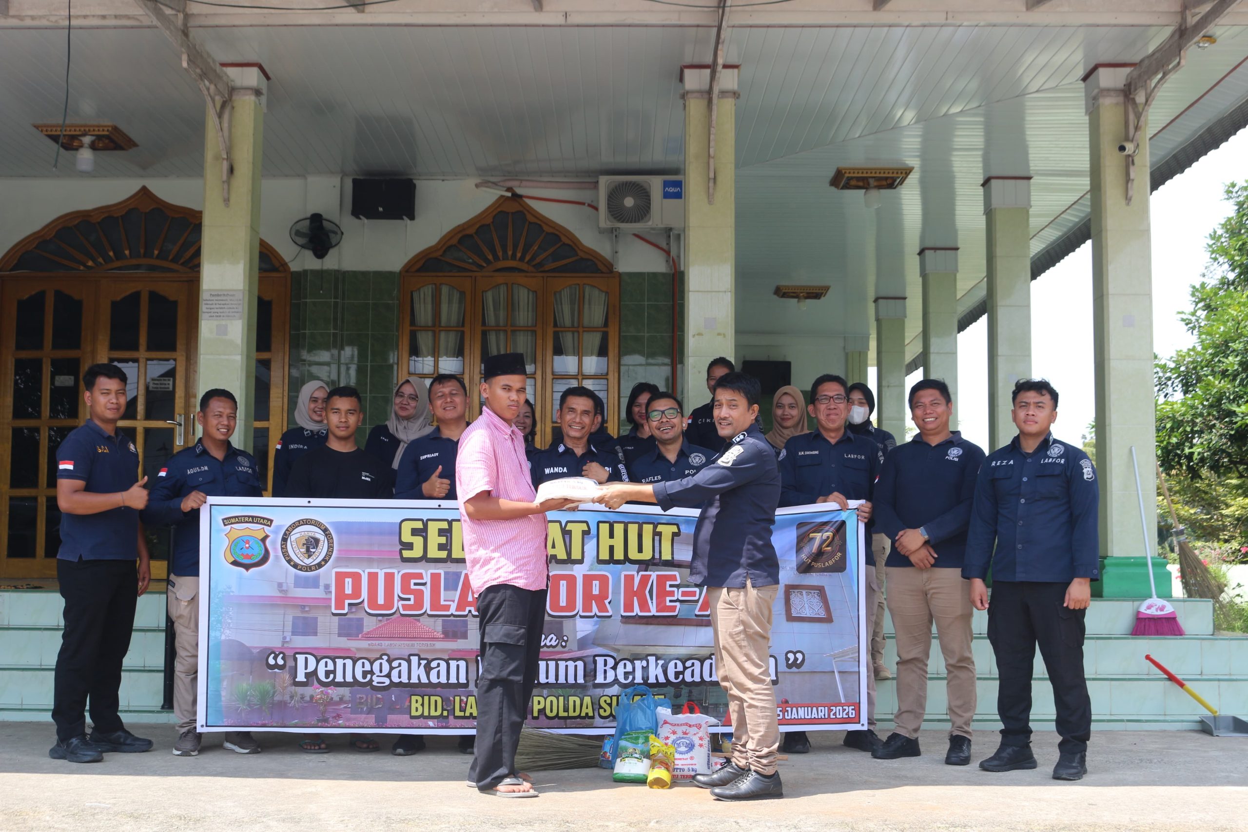 Bidlabfor Polda Sumut Peringati HUT Ke-72 Labfor Polri Dengan Bakti Sosial Dan Donor Darah