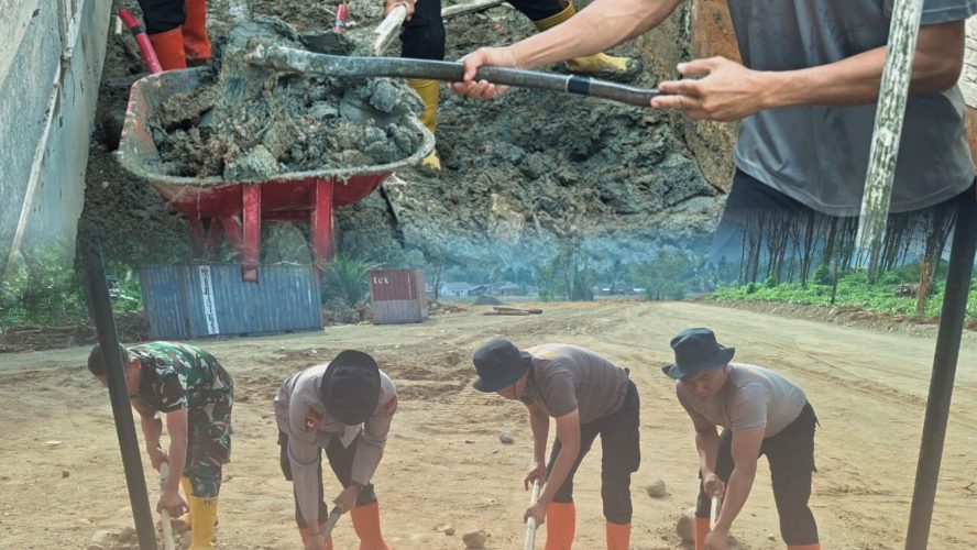 Di Tengah Lumpur dan Puing, Brimob–TNI/Polri Hadir Bangkitkan Harapan Warga Batang Toru