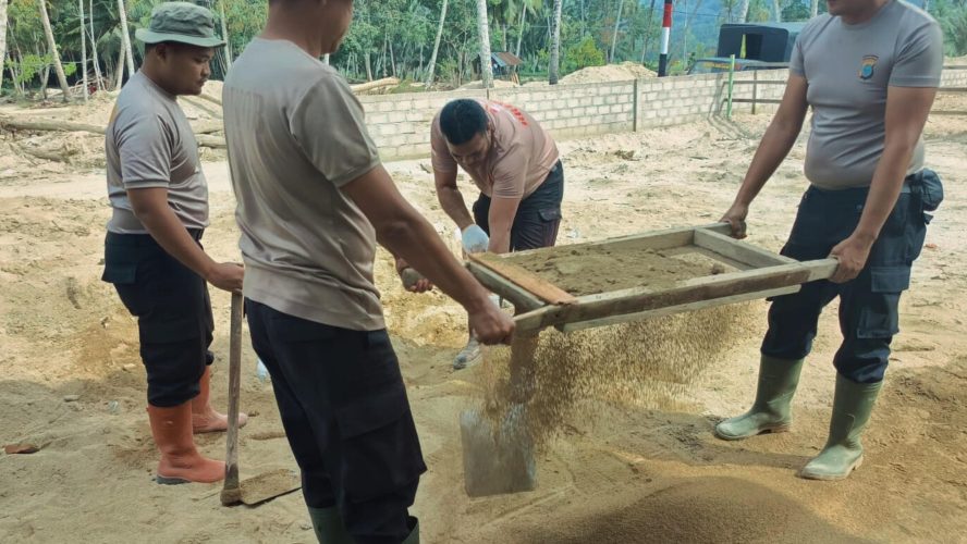 Brimob Sumut dan Warga Bersatu Bangun Harapan, Rumah Swadaya ke-11 Rampung di Tolang Julu