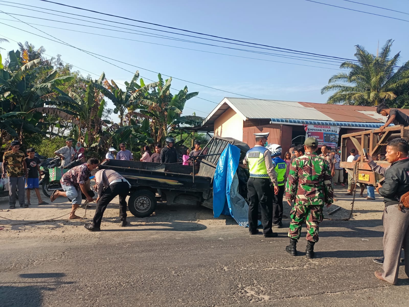 Tragedi Tabrakan Maut di KM 45 Medan-Tebing Tinggi: Sopir Pick Up Tewas di Tempat, Truk Tronton Tabrak Depan