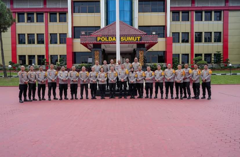 Kapolres Sergai Hadiri Kunjungan Kapolri Dan Ketua Komisi IV Berikan Bantuan Untuk Korban Bencana Alam