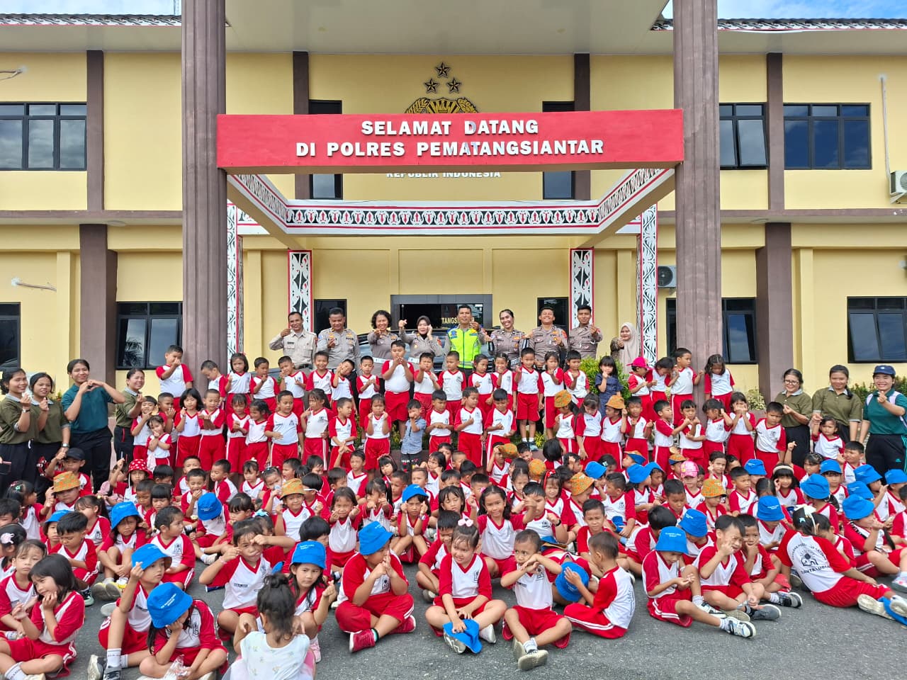 Belajar Tertib Berlalu Lintas, 180 Anak TK Antusias Ikuti Edukasi Sat Lantas Polres Pematangsiantar