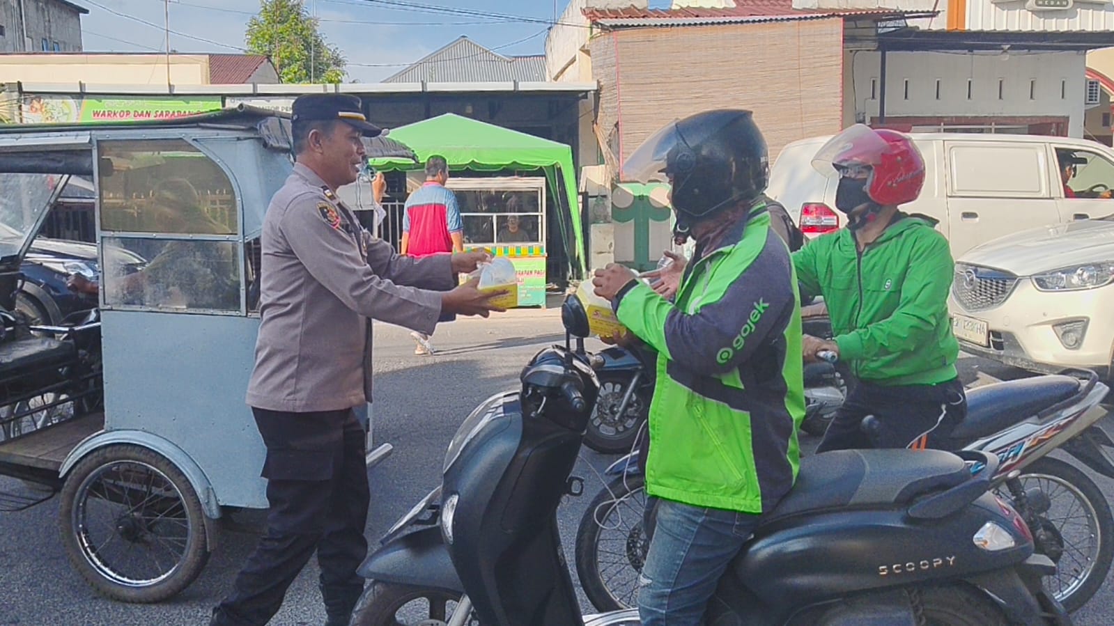 Polres Binjai Berbagi Takjil Di Bulan Suci Ramadhan 1447 Hijriah