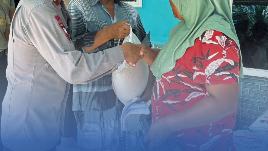 Berbagi Yang Menyatukan: Brimob Dan Warga Aek Ngadol Di Bulan Ramadhan