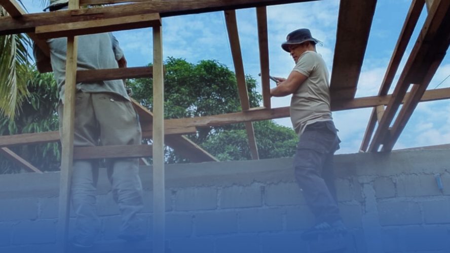Gotong Royong Yang Menguatkan: Brimob Hadir Membangun Rumah Warga